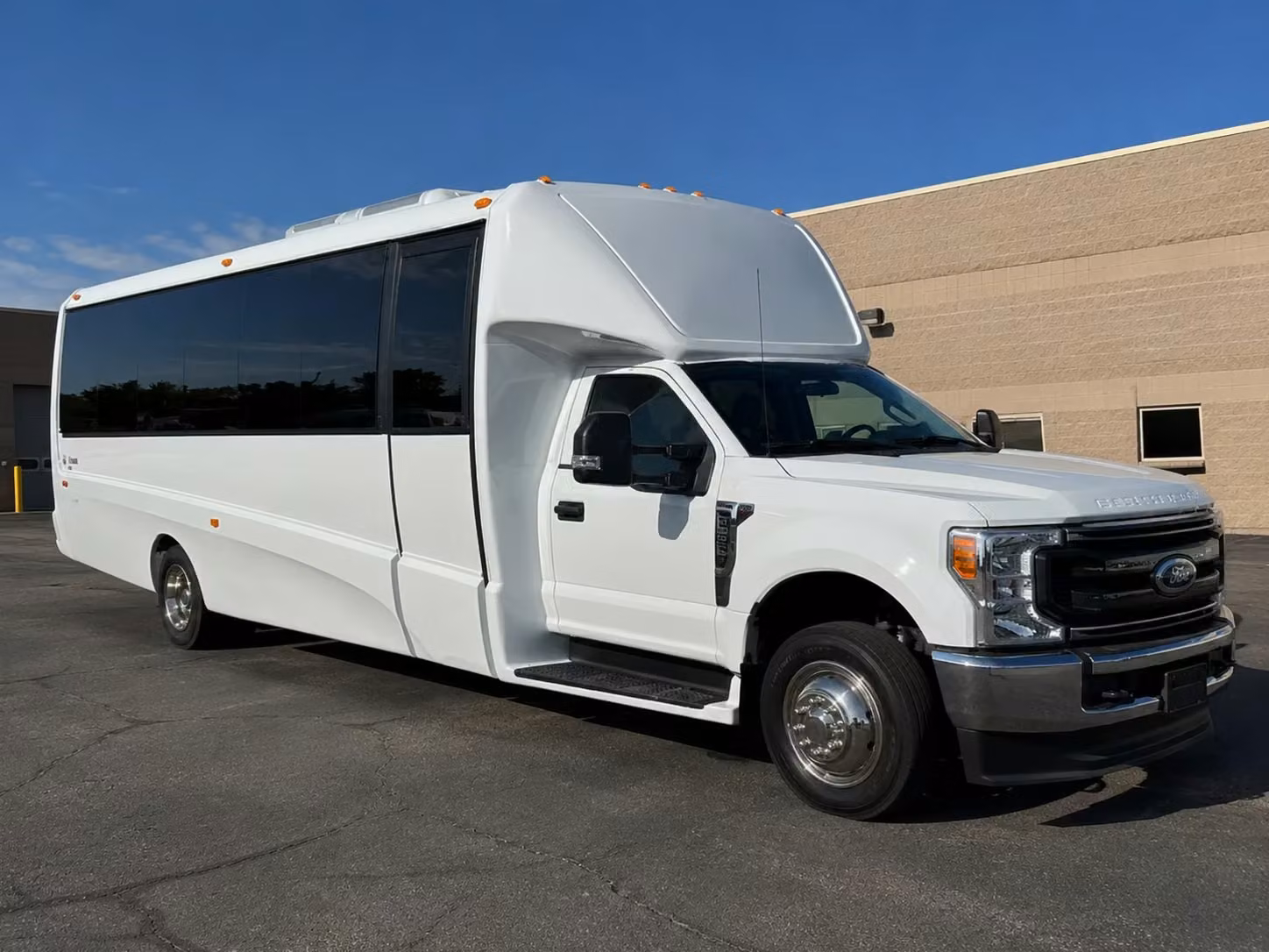 15 passenger minibus