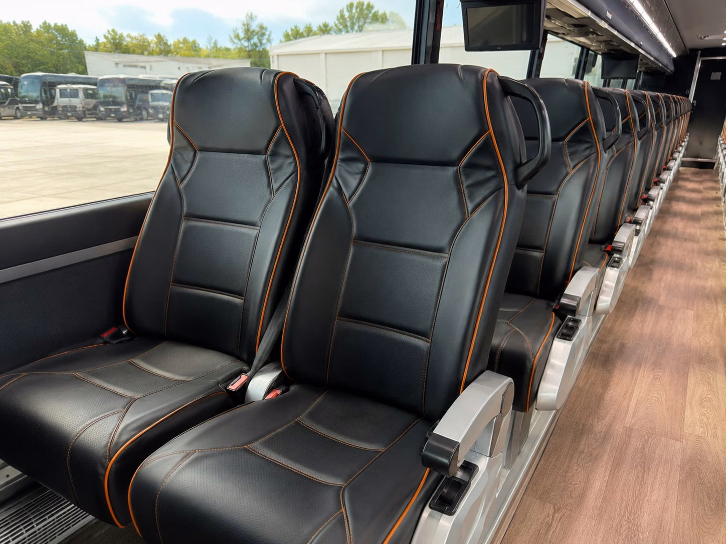 charter bus airport transfers for louisville s biggest events and conventions