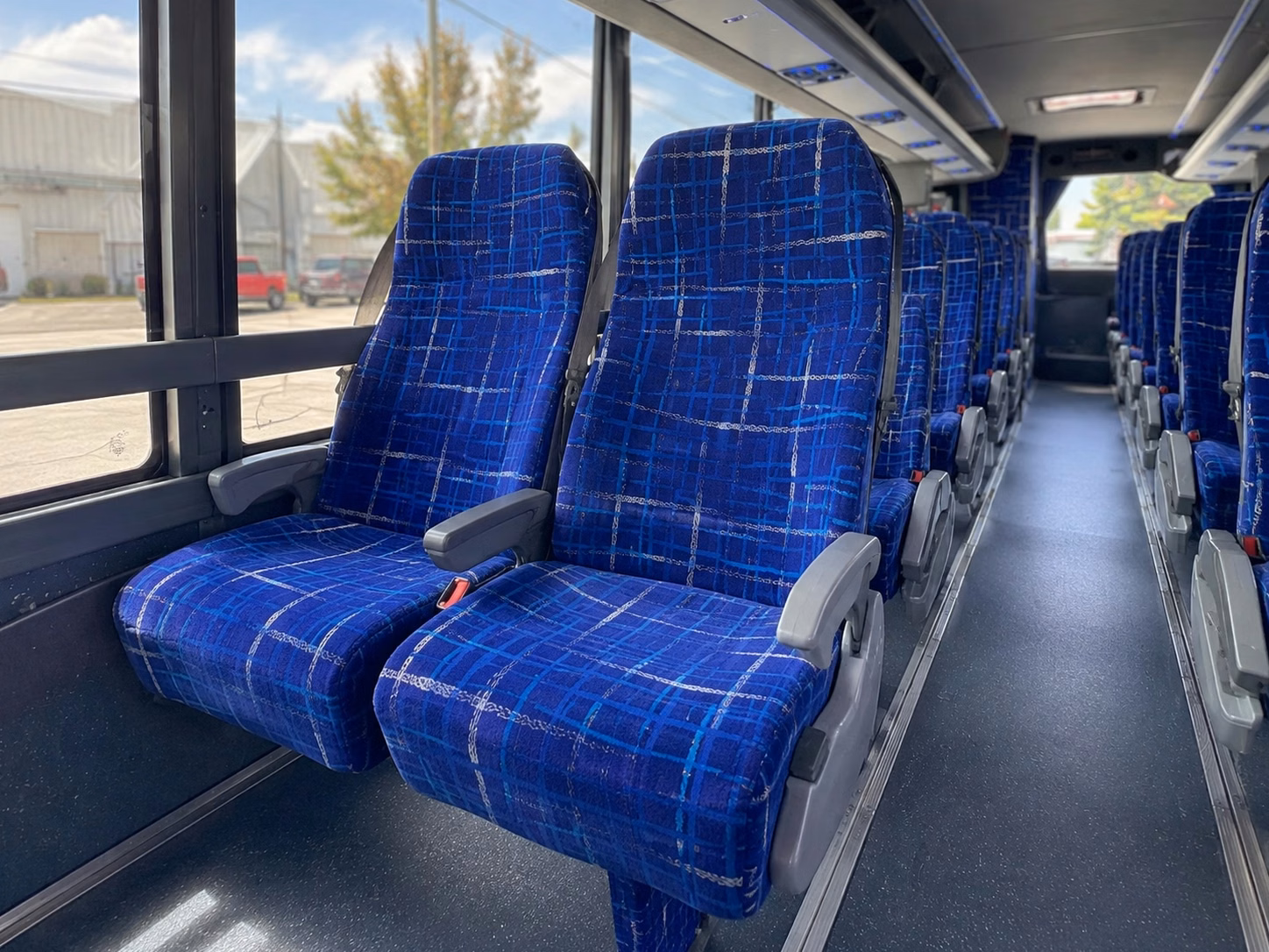 how the bus type you choose changes charter bus prices in louisville kentucky