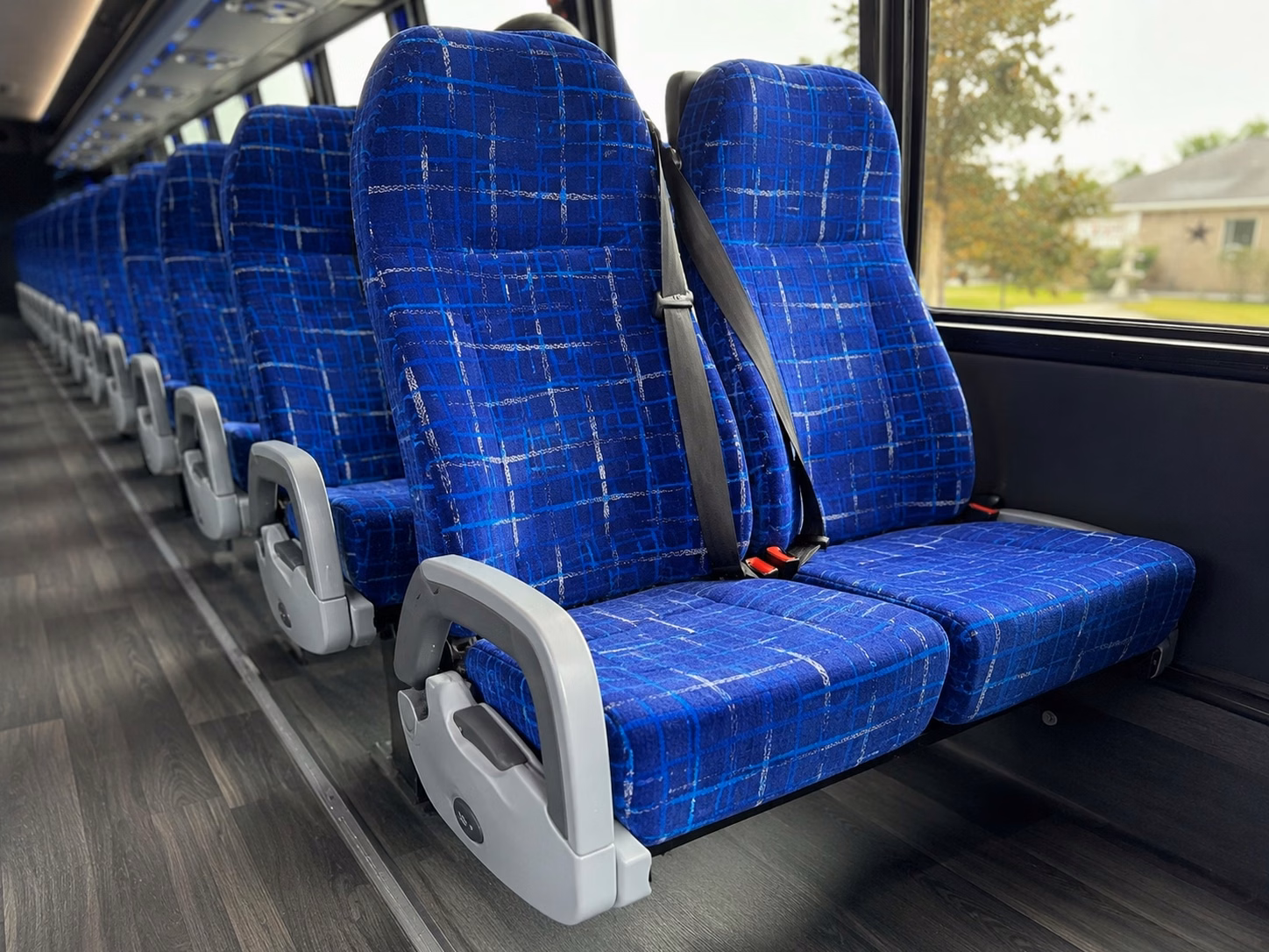 long distance charter buses from louisville to nashville cincinnati and beyond