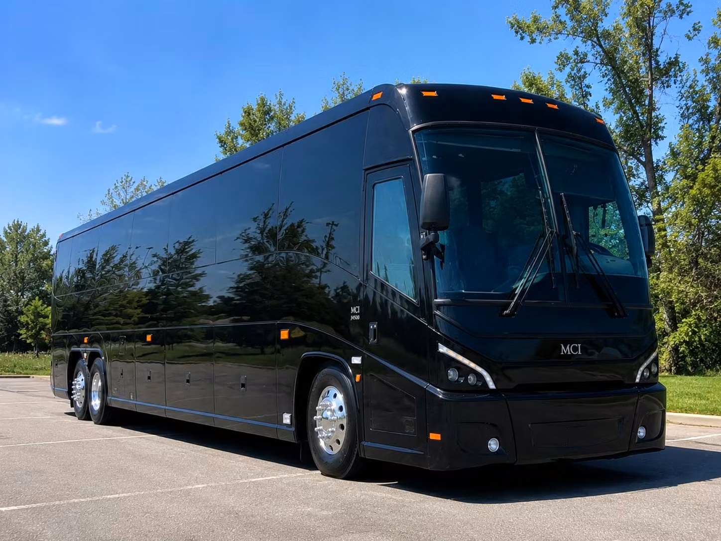 louisville sports team fan bus rentals