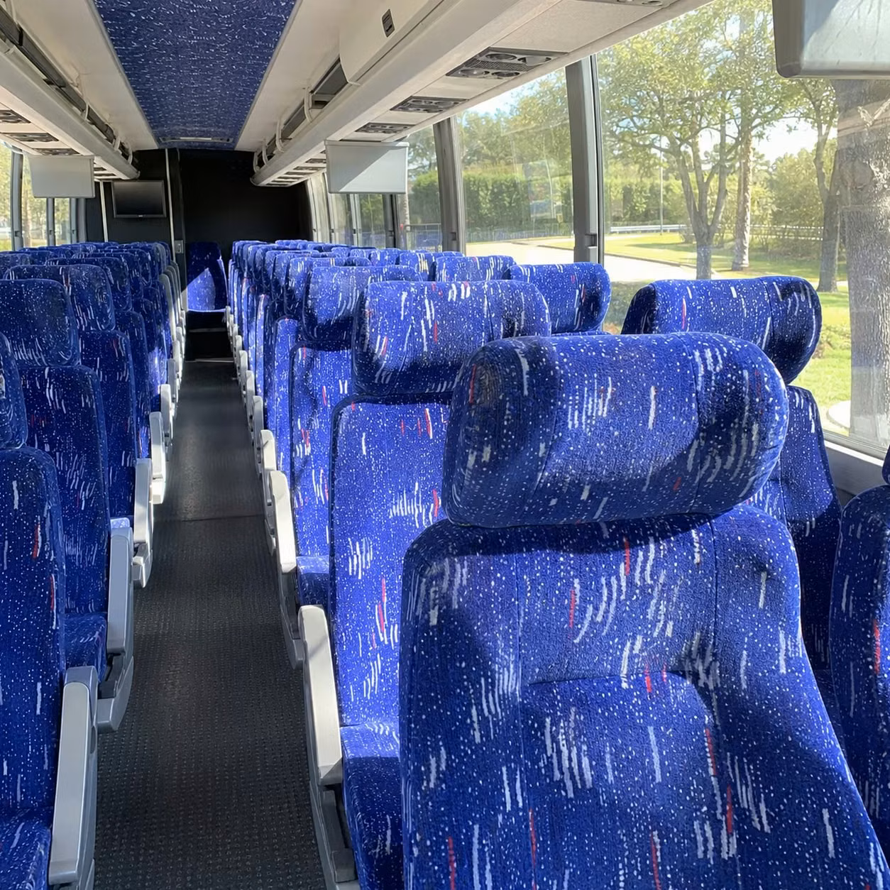 planning a long distance field trip from louisville a charter bus makes it possible